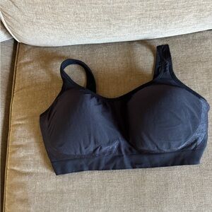 Black Seamless Wireless Comfort Bra - Women Intimates